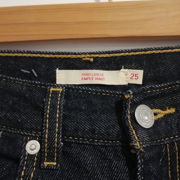 Levi's High Loose Jean - Picture 2 of 3